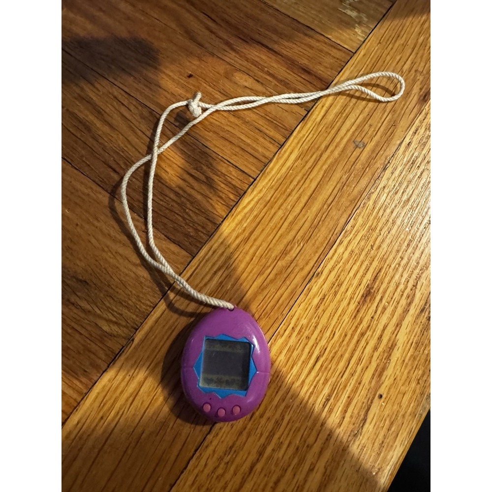 Vintage 1997 Tamagotchi Bandai‎ Purple Virtual Pet UNTESTED 1997